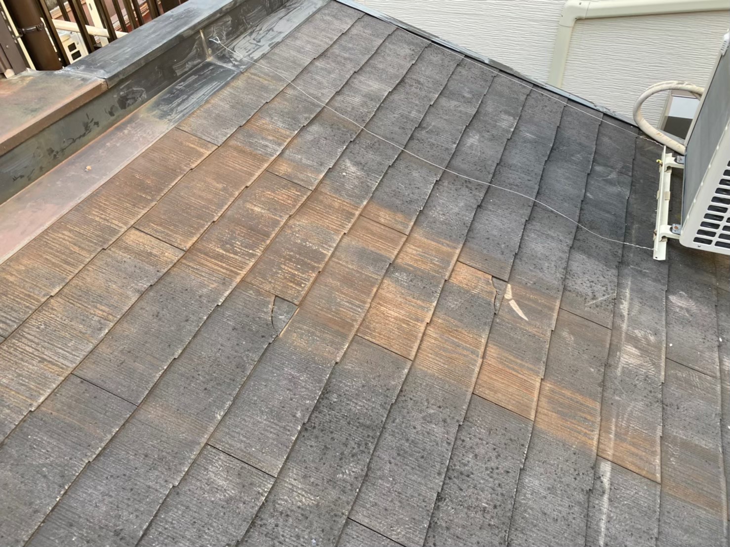 奈良市のカラーベスト屋根補修前